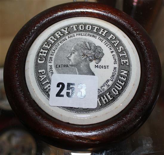 John Gosnell & Co Cherry Toothpaste pot lid